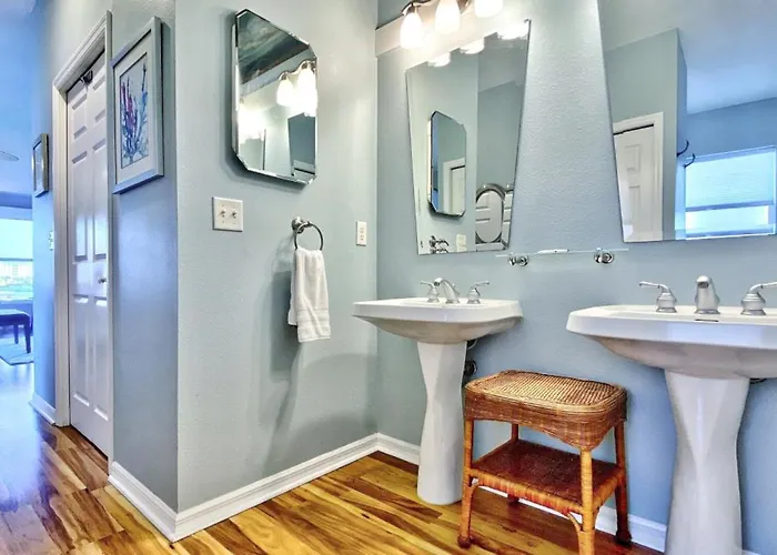 Mariner's Pointe 503